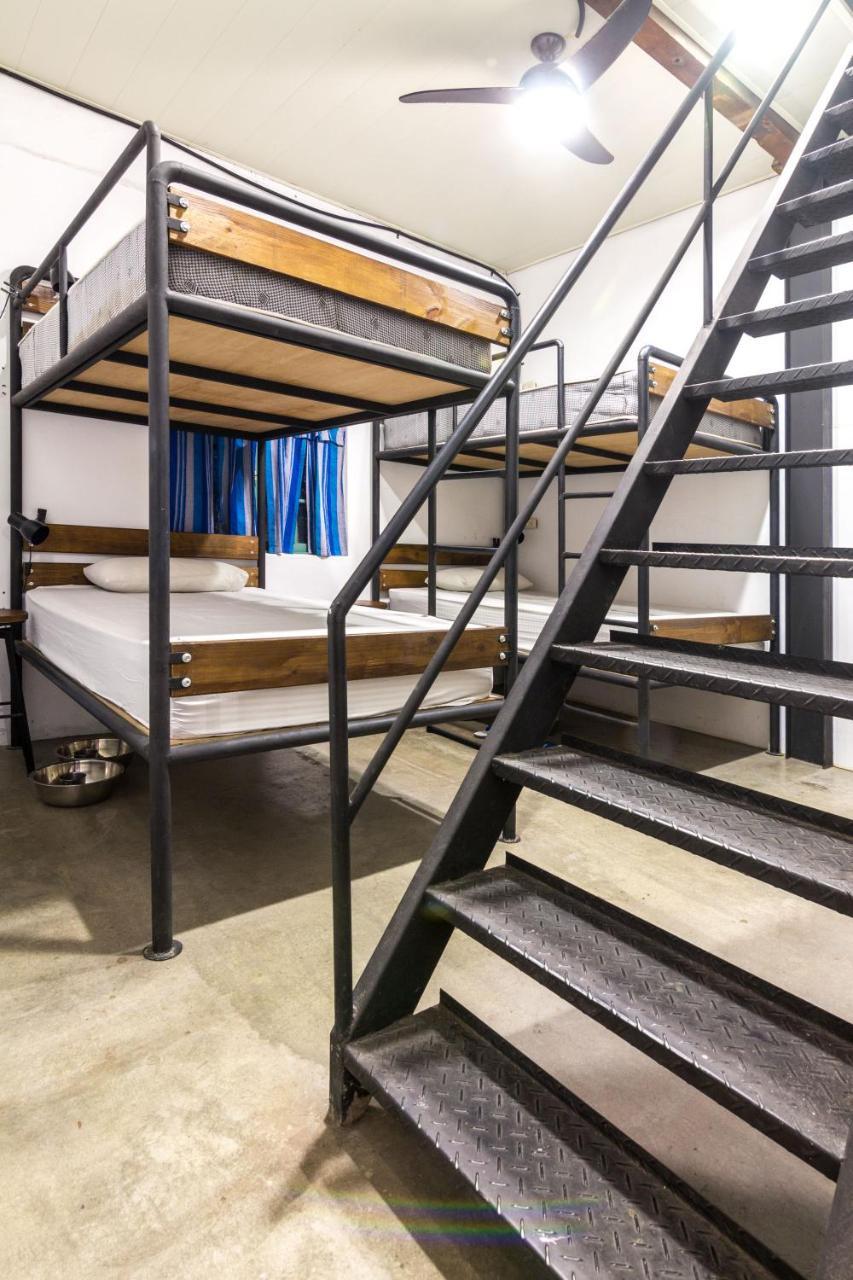 Pisces Youth Hostel Taitung Экстерьер фото